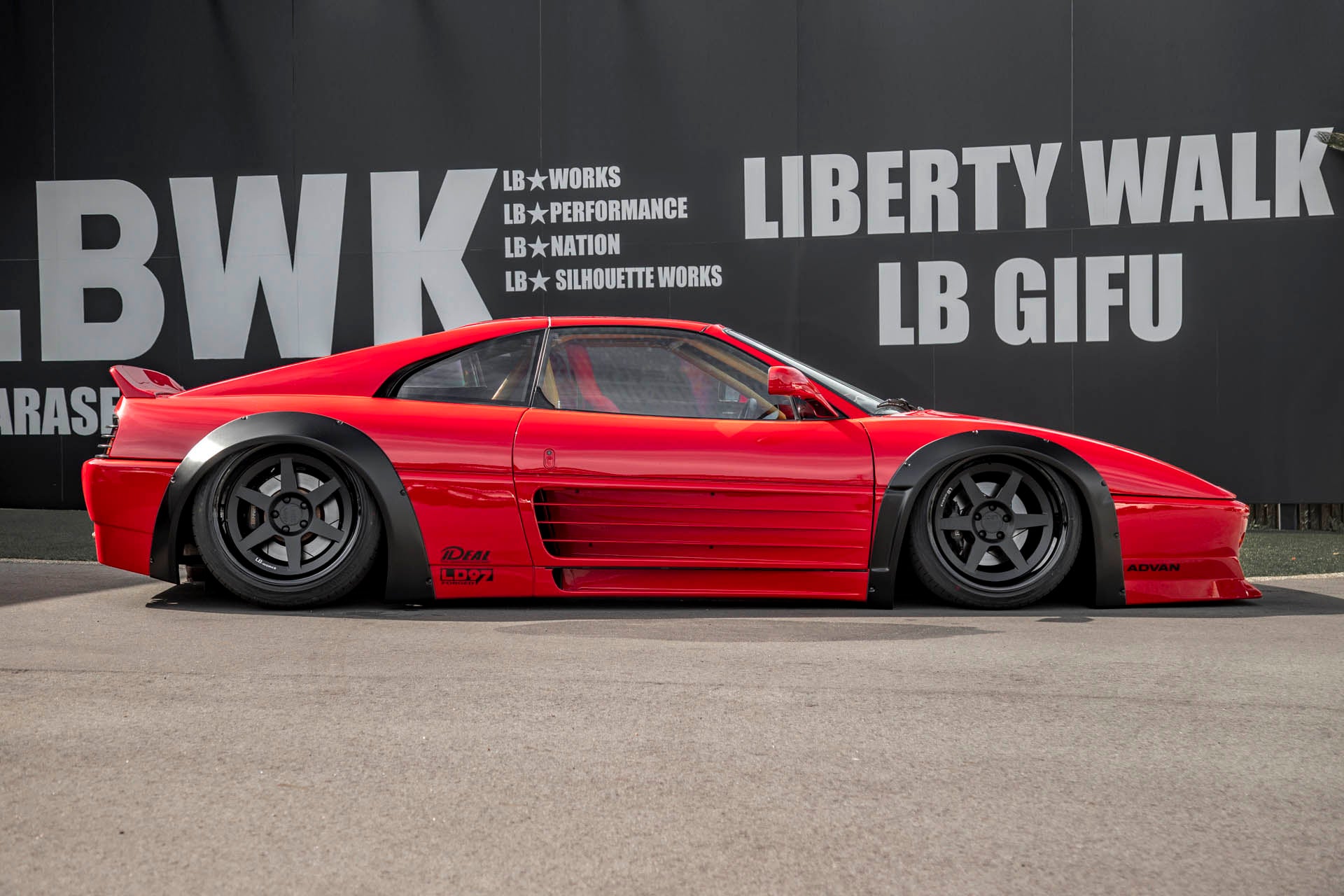 LB-WORKS Ferrari 348 – Pandem USA