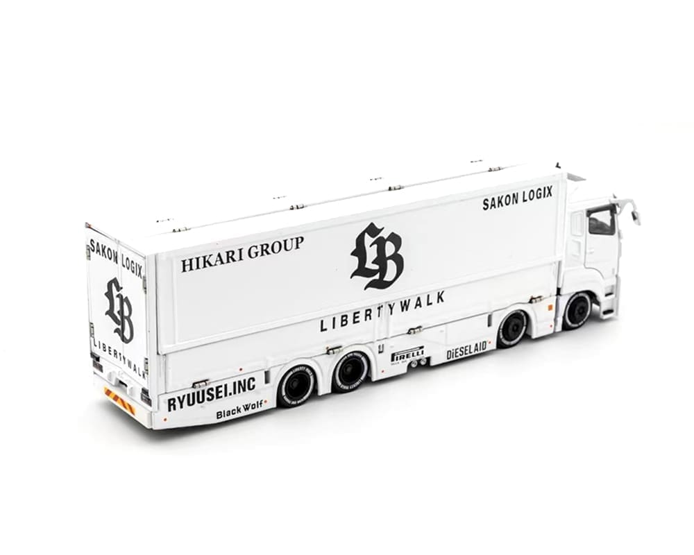 GCD 1:64 Liberty Walk LB-Trucks Mitsubishi Fuso Super Great Transporter Sakon Logix – White