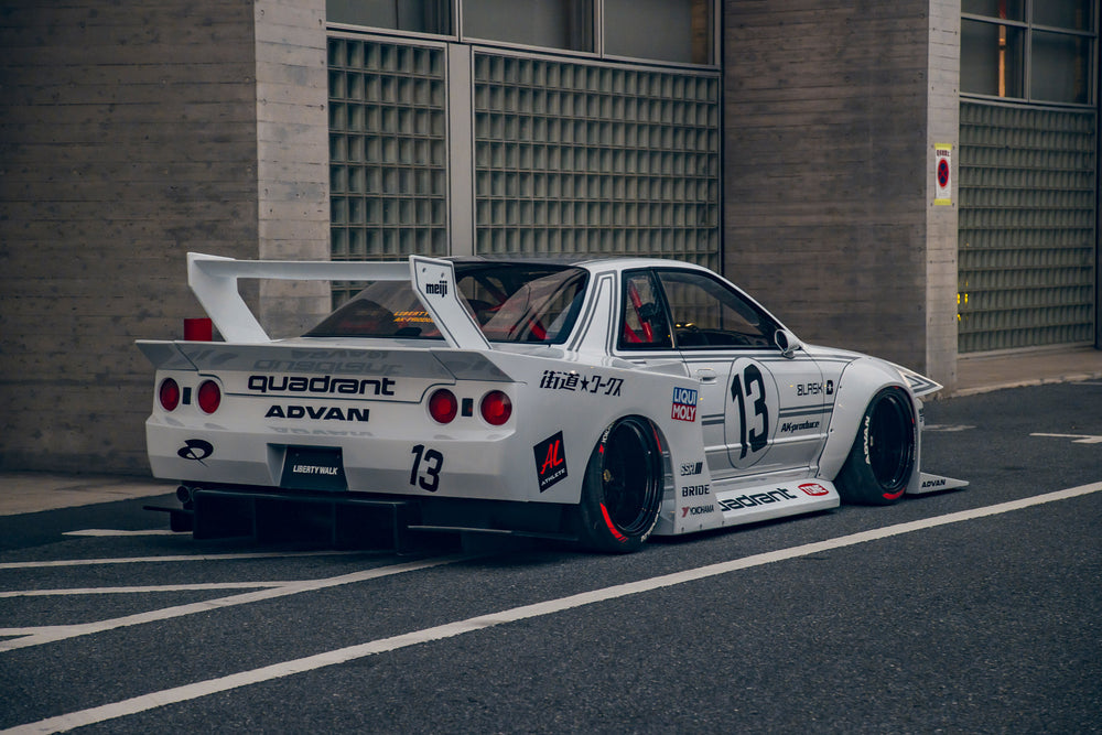 LB-KAIDO WORKS NISSAN R32 SKYLINE (FRP)